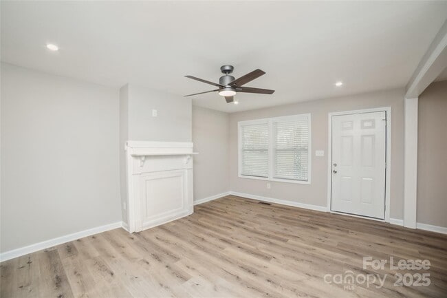 Building Photo - 27 Dorland Ave SW
