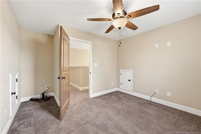 Building Photo - 206 Leland Ln