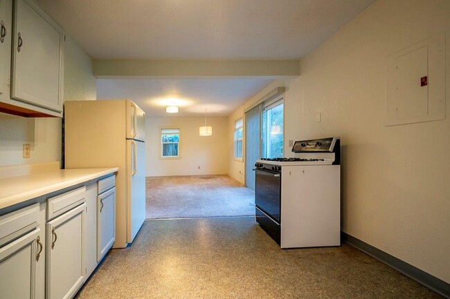 Building Photo - 426.5 S 5th Livingston, MT 59047