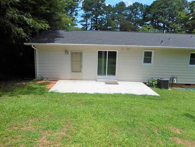 Building Photo - 1016 Caspan St