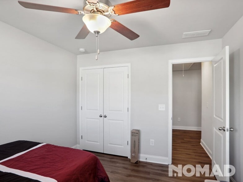 Building Photo - 2568 Centennial Pl