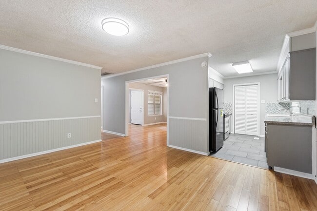 Building Photo - 2119 N 55th Pl
