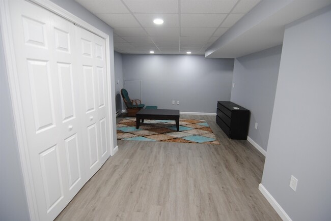 Building Photo - 77 Cadogan Way