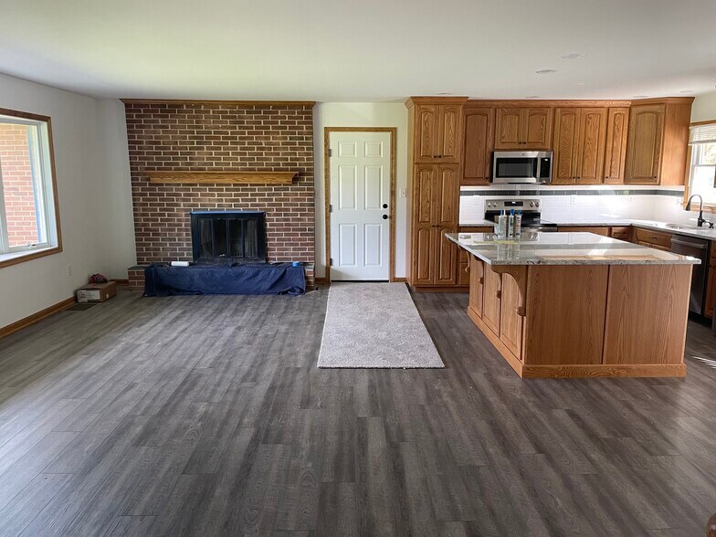 Kitchen - 103 S York Rd