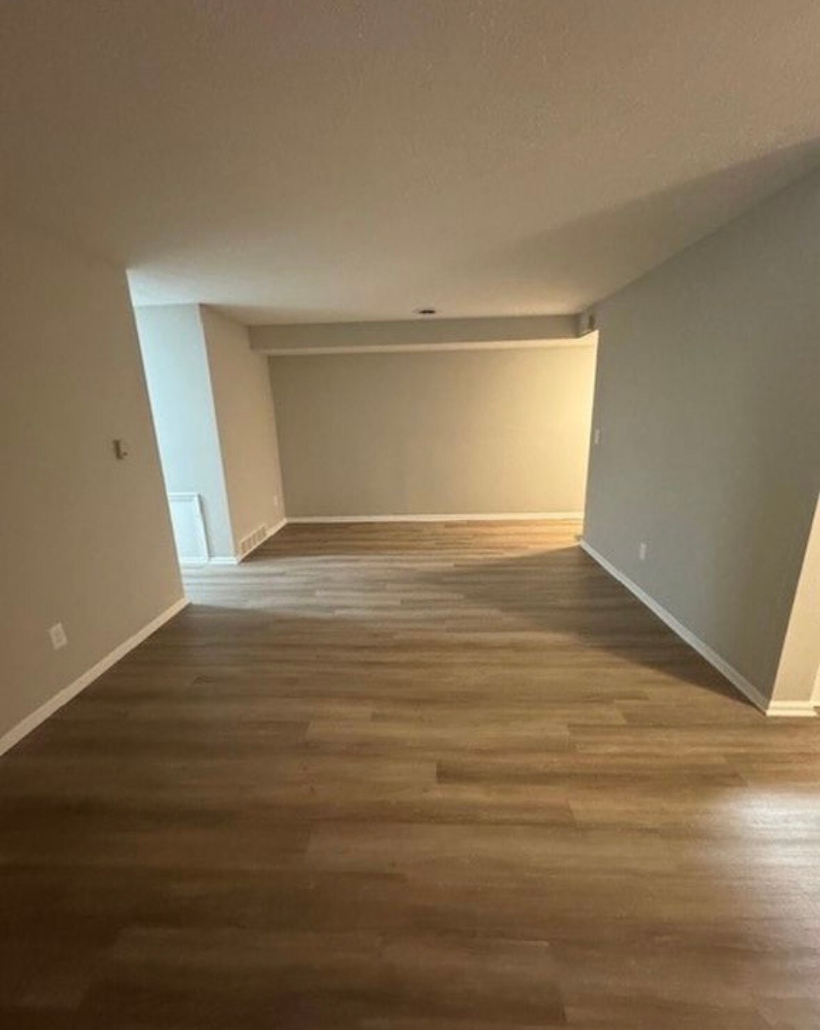 Building Photo - 4360 Inner Circle Dr