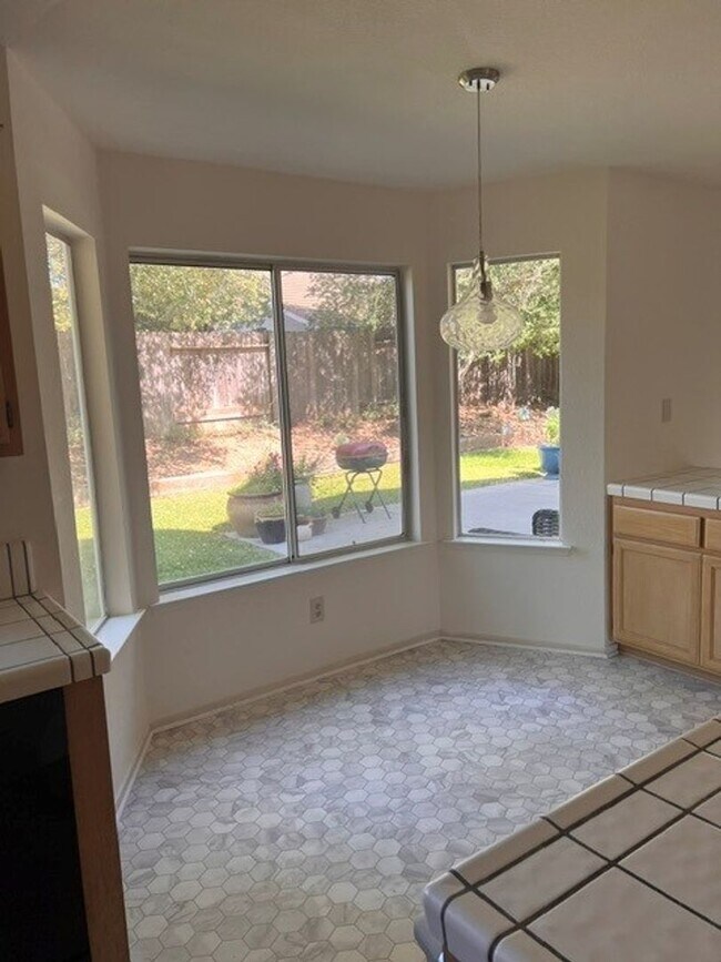 Building Photo - Exceptional Viborg Estates Home Near Downtown Solvang