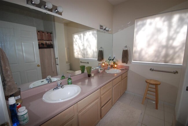 Building Photo - 2 Bedroom, 2 Bathroom Home near Montgomery...