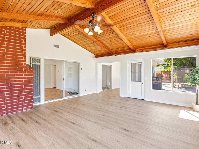 Building Photo - 1492 Mandalay Ct