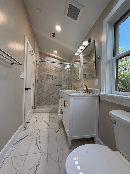 master full size bathroom - 218 Elizabeth Ave