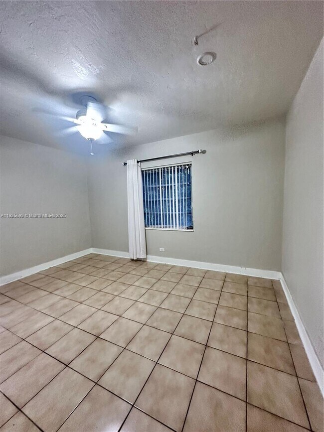 Building Photo - 3903 W Flagler St