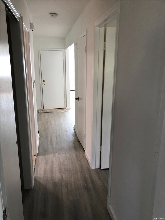 Building Photo - 61-29-61219 219th St