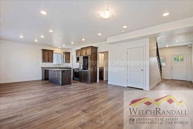 Building Photo - 265 W 690 N