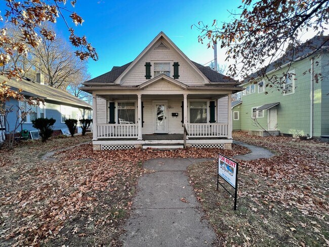 Primary Photo - GREAT HOME - A MUST SEE!