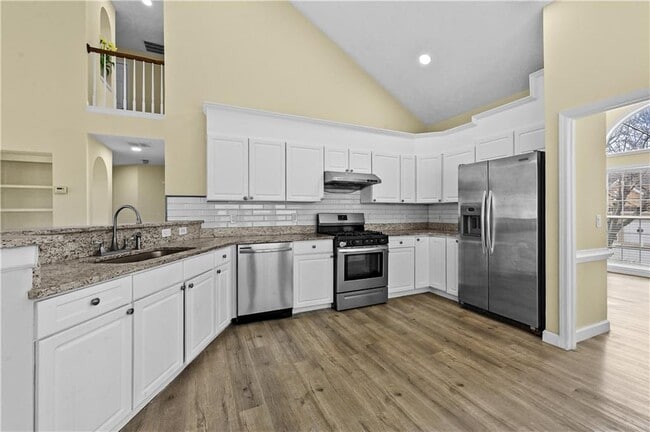 Building Photo - 675 Manor Glen Dr