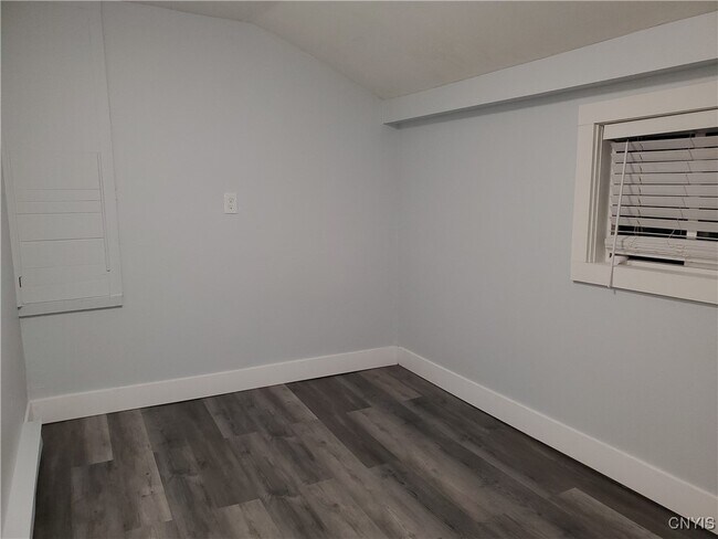 Building Photo - 134 W Seneca St