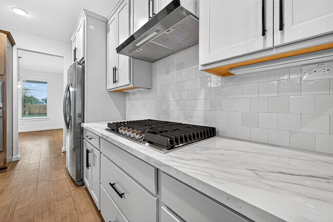 Building Photo - 10934 White Mist Dr