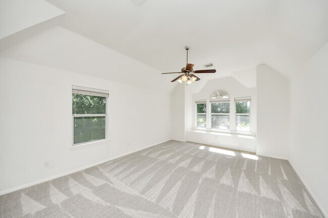 Building Photo - 3811 Parkside Dr
