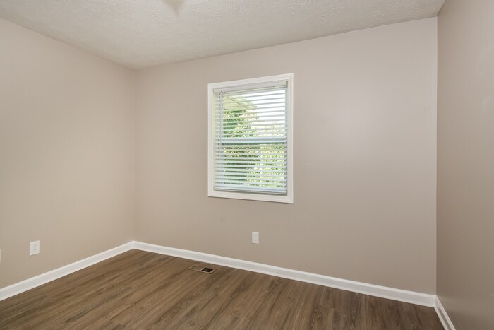 Building Photo - 3760 Cherokee Overlook Dr