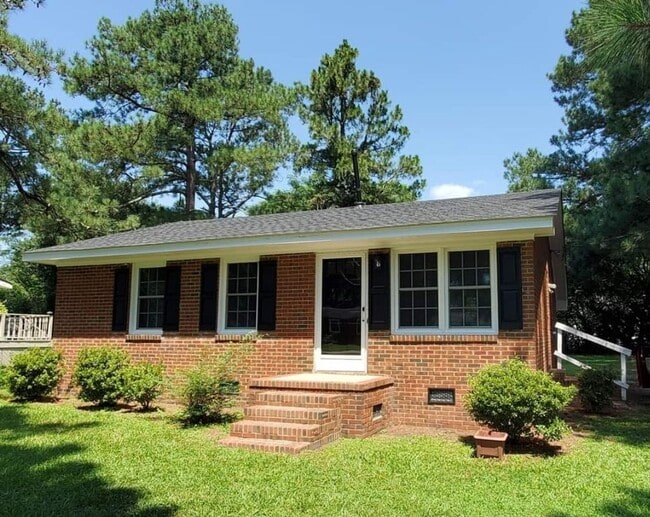 Building Photo - 608 E Cockrell St