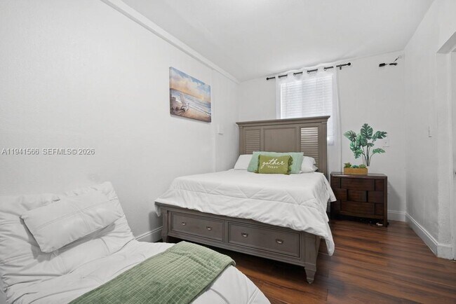 Building Photo - 445 SW 62nd Ct