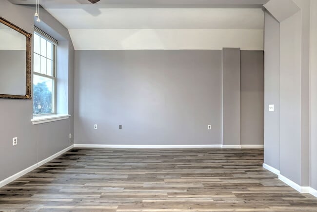 Building Photo - 146 High St