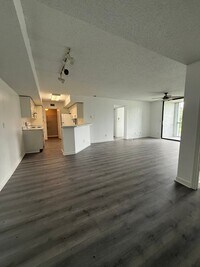 Building Photo - 13565 Eagle Ridge Dr