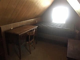 Bedroom - 127 College Ave