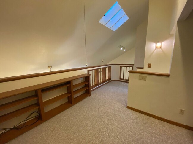 Building Photo - Beautiful Boardwalk - Location, Location, Location!