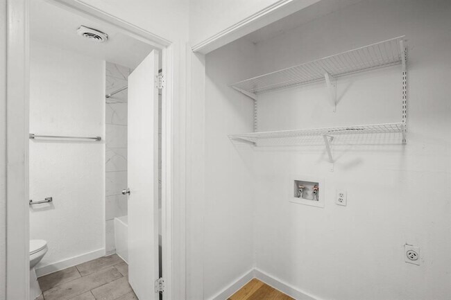 Building Photo - 1317 Mckie Cove