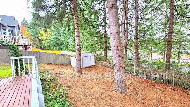 Building Photo - 12220 Ravena Pl NW