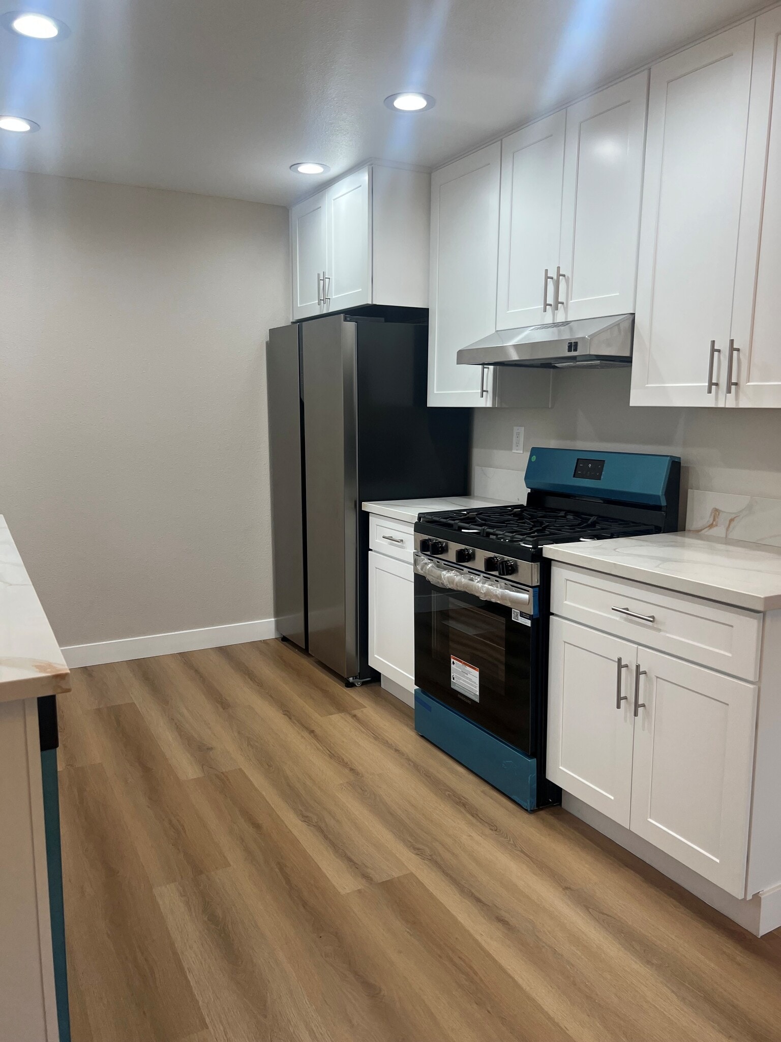 Kitchen - 2059 S Nautical St