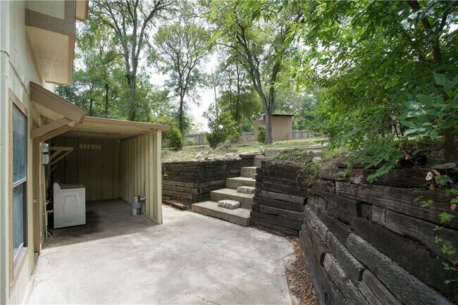 Building Photo - 5401 Loadstone Cove