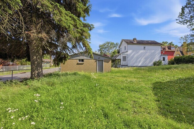 Building Photo - Three-Bedroom Home for Rent in Duquesne