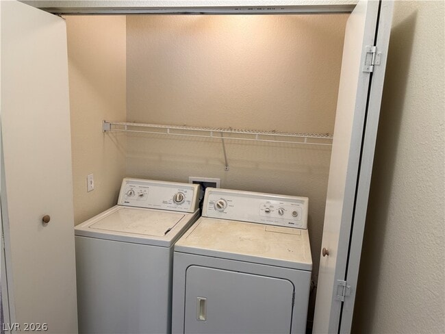 Building Photo - 701 Wheat Ridge Ln