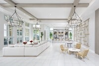 Building Photo - Everly