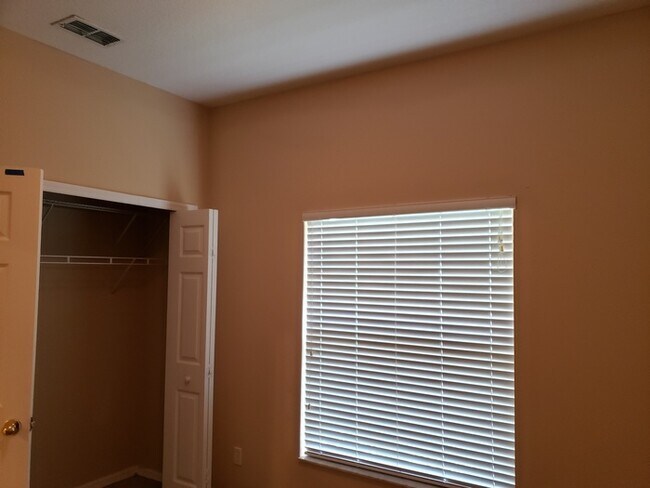 Building Photo - Nice 3 Bed 2 Bath Town Home located in San...