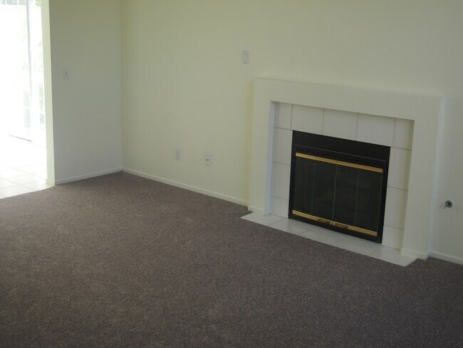 Building Photo - 7724 Bauble Ave