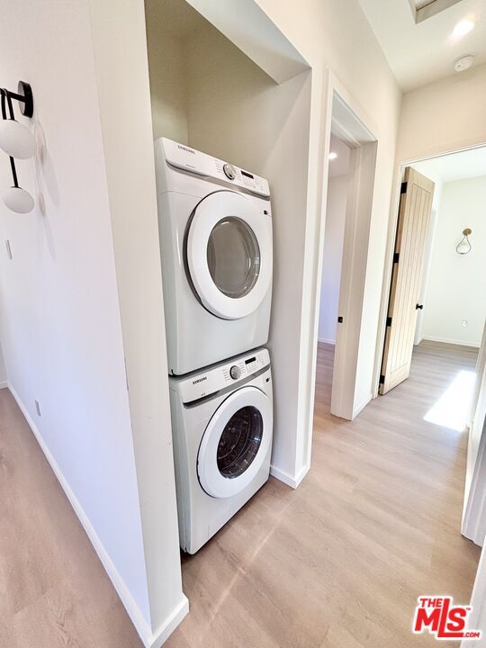 Building Photo - 17850 Saticoy St