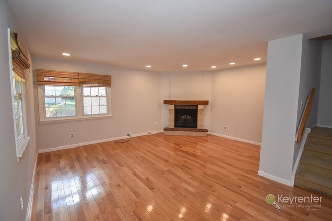 Building Photo - 3 Bed, 2.5 Bath Twin Home in Doylestown with Garage & Finished Basement