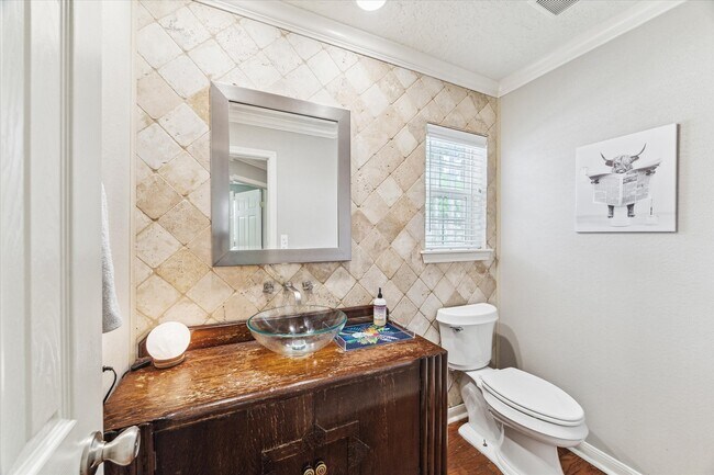 Building Photo - 3106 Redwood Lodge Dr