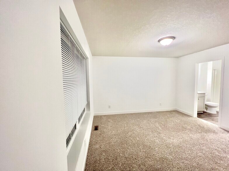Building Photo - 11204 Balsam Pointe Trl