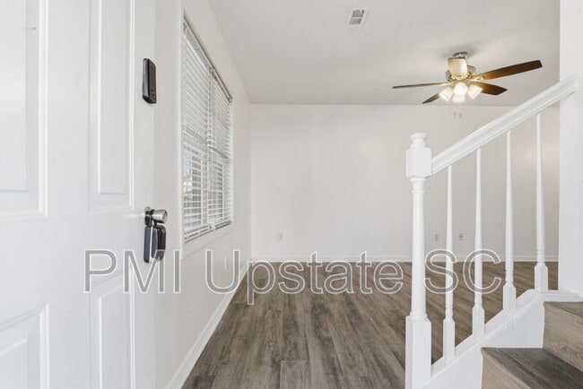 Building Photo - 110 Cypress Run