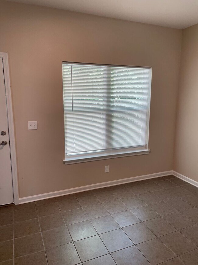 Building Photo - 9082 Cedar Ct