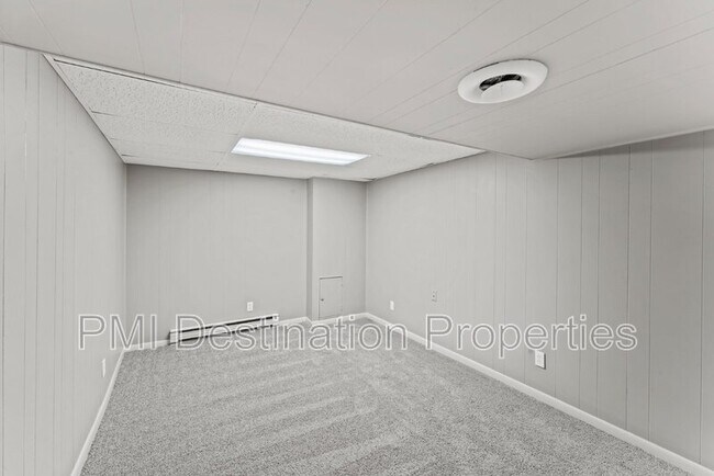 Building Photo - 12012 E 56 St