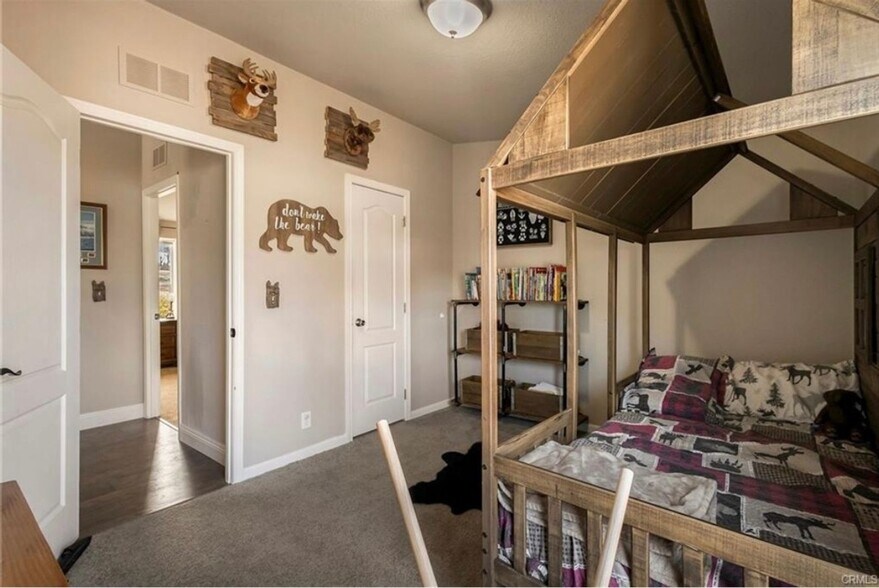 Building Photo - 918 Deer Creek Ln