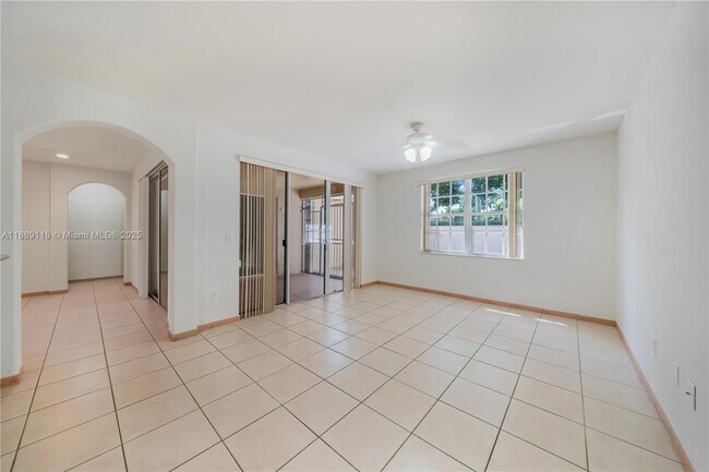 Building Photo - 15470 SW 41st Terrace