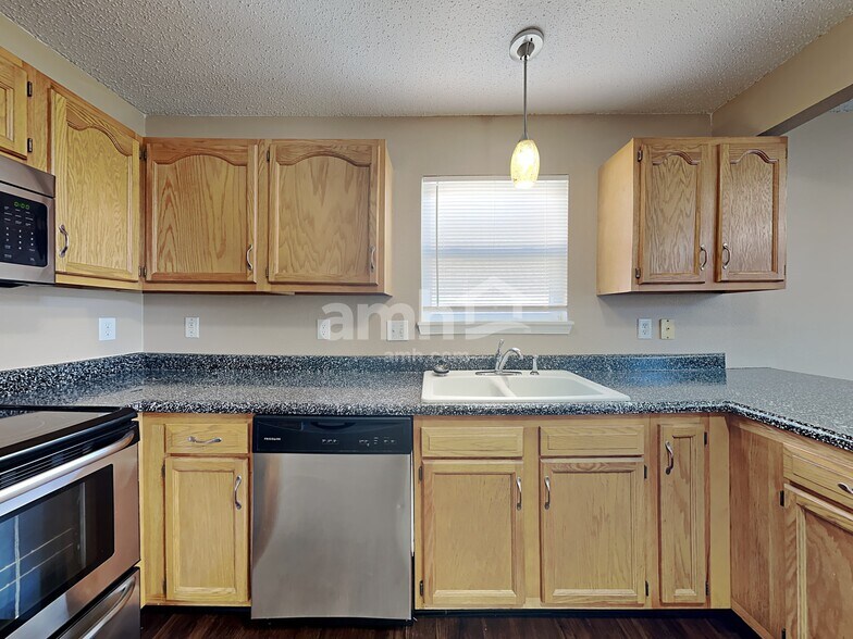 Building Photo - 1387 Egret Ln