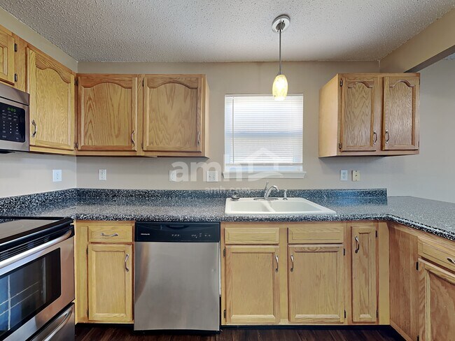 Building Photo - 1387 Egret Lane