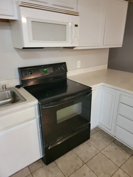 Building Photo - 11708 Locust Dale Ct