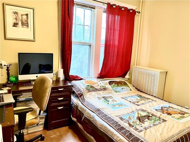 Building Photo - 15 Wellman St